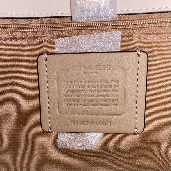 Coach leather purse New - Picture 9 of 14